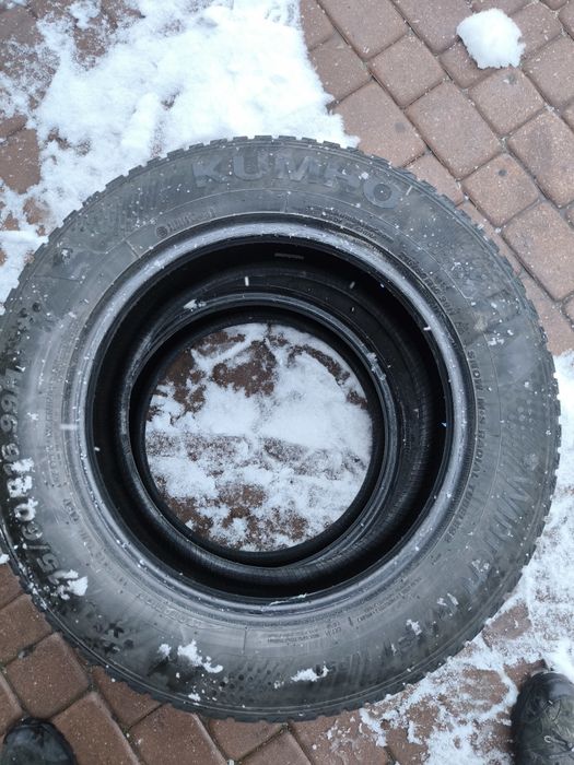 Opony zimowe 215/60R16