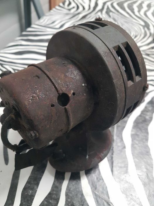 Buzina/ sirene antiga