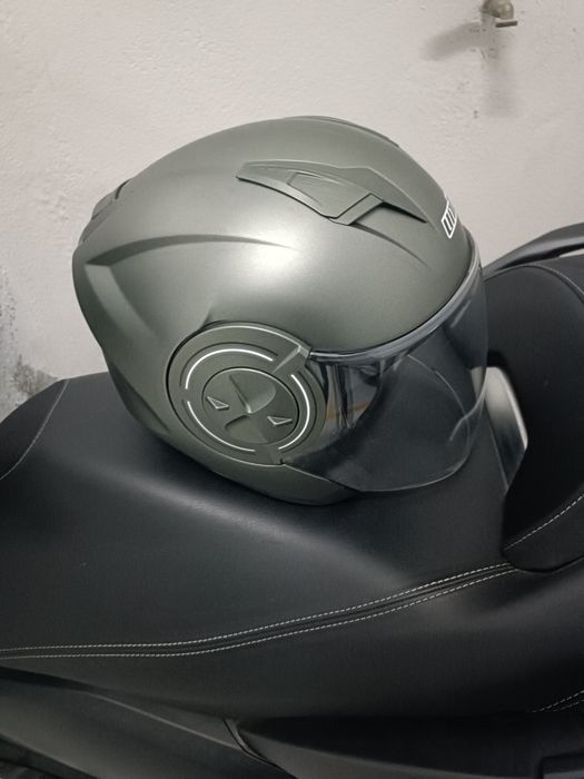 Capacete mota Unik verde Titanium novo