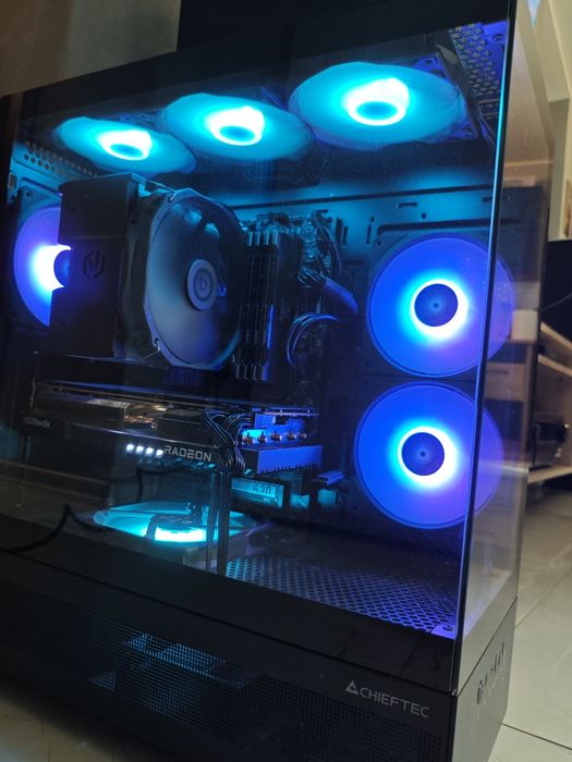 PC i5 12600KF, 32GB ram 4400cl19, RX7700XT, 1TB SSD , WIN 11