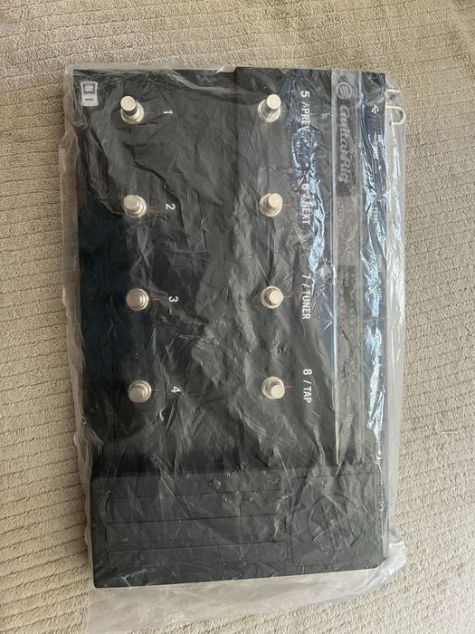 Rig Kontrol 3 – Native Instruments (novo, nunca usado)