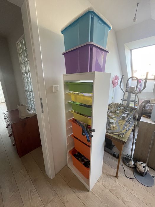 Zestaw mebli dziecięcych TIMOORE + gratis