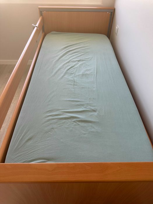 Cama Articulada Elétrica com Colchão, Grades de Proteção e Trapézio – Medley Ergo Tilt – Excelente Estado – Com Entrega e Montagem –