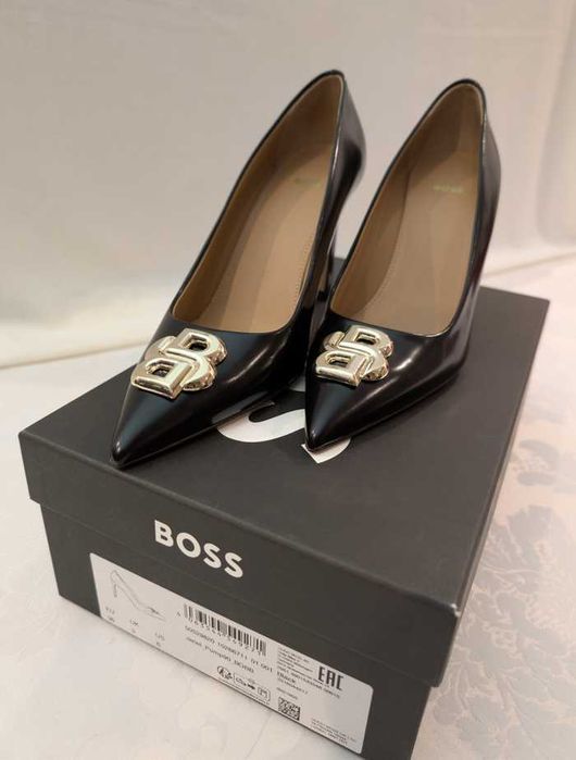 Sapatos BOSS em pele - NOVOS