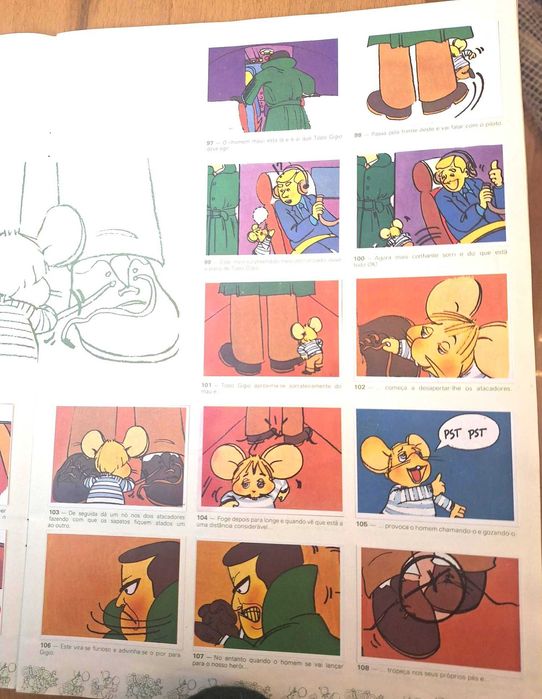 Caderneta com 360 cromos Topo Gigio, da Disvenda, completa