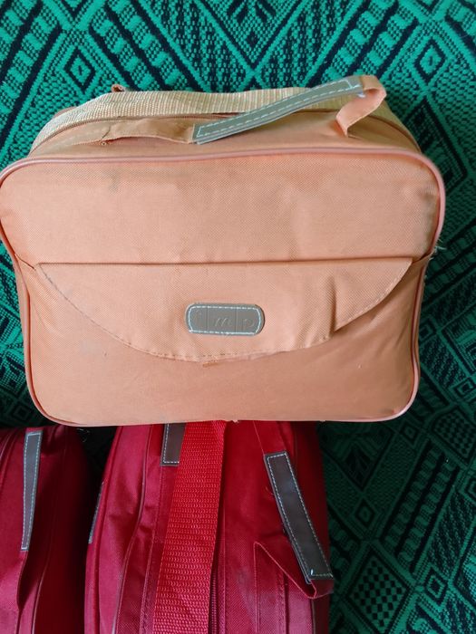 Torby walizki kosmetyczki