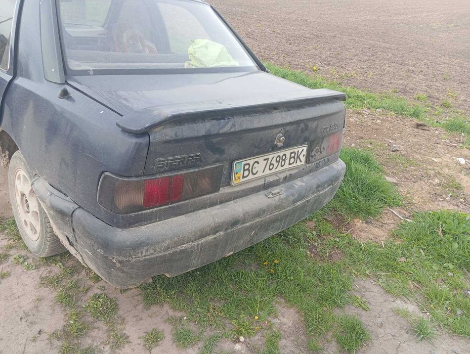 Форд Сієрра  стопи задній правий лівий фонарь ford sierra запчастини