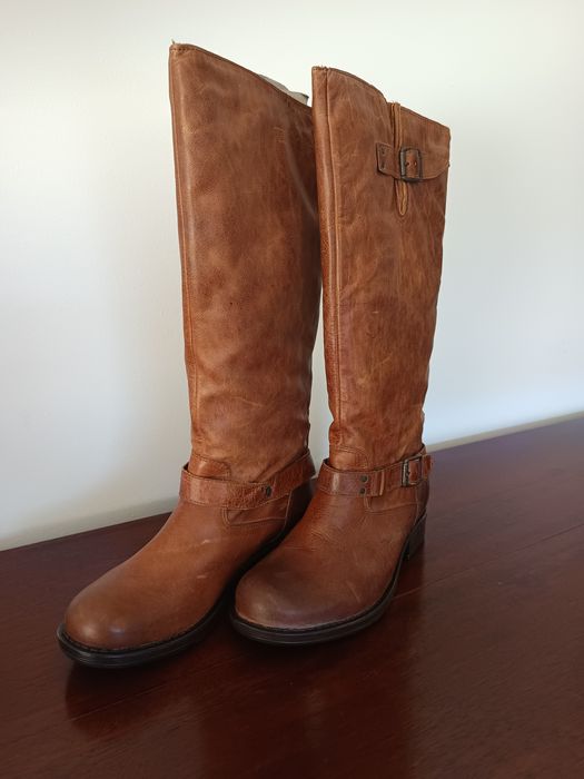 Botas de cano em pele marca Roots