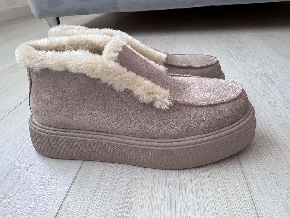 Зимові замшеві лофери