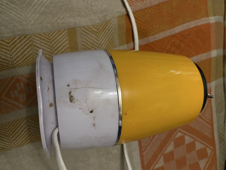Блендер для смузі Shake N Take робочий