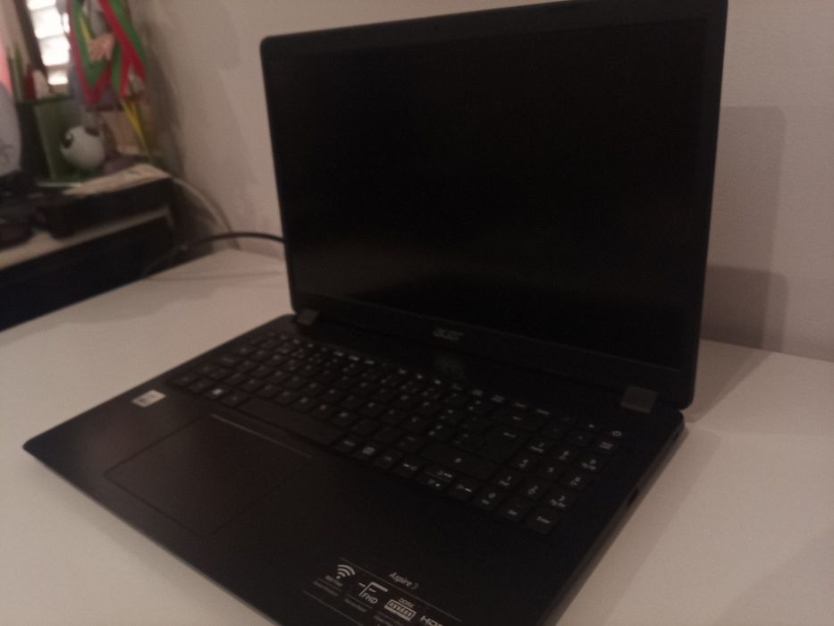 Portátil Acer Aspire 3