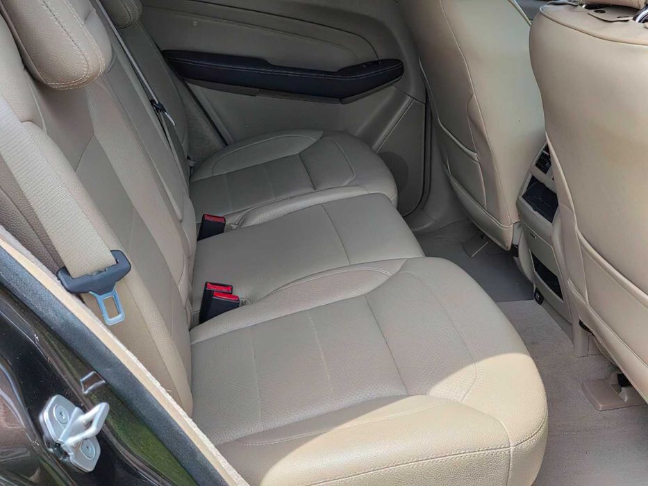 Mercedes-Benz M-Class ML 350 4MATIC      2013