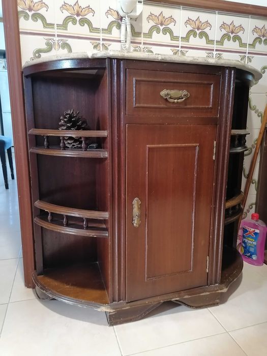 Móvel entrada com pedra