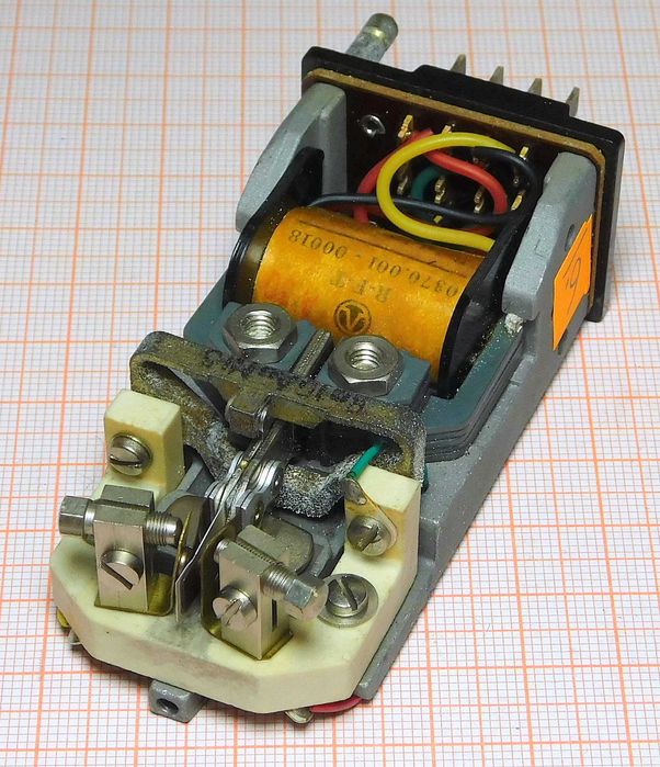 Przekaźnik polaryzowany pozłacane styki odzysk [Rp]6