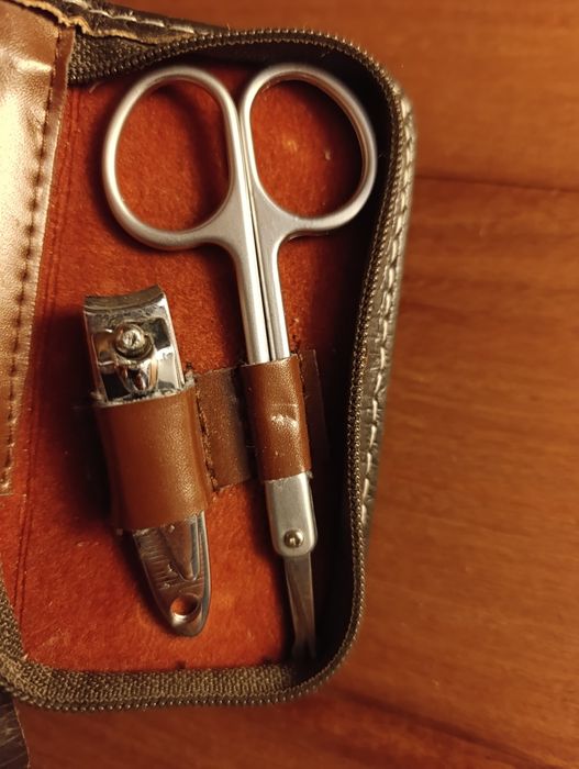 Pequeno Estojo de unhas