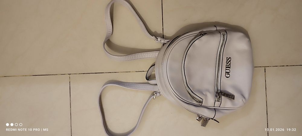 Plecak damski skóropodobny GUESS ,kolor ecru.
