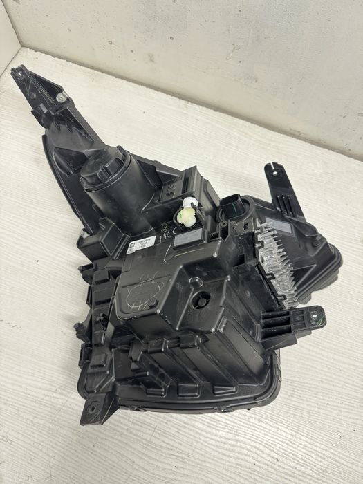 Фара левая Chevrolet Bolt EV 22-23