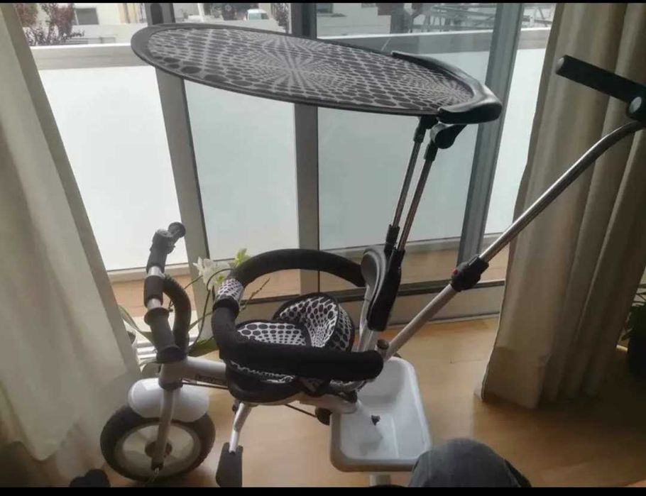 Triciclo criança com capota 18+