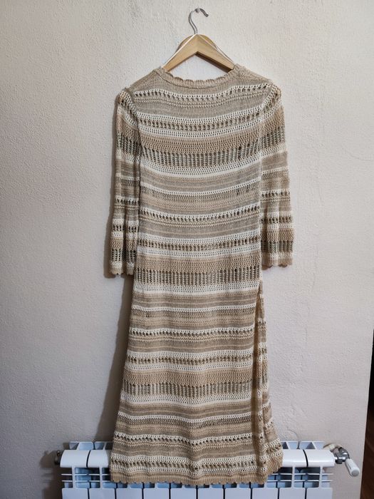 Vestido bege e branco da Color Add