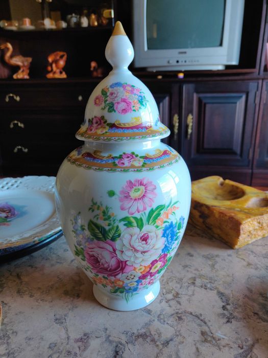 Vasos antigos muito bonitos