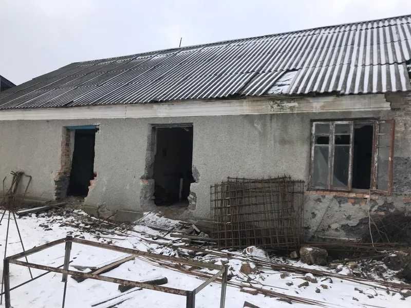ПРОДАЖ - Комплекс нежитлових будівель - загальною площею 384,4 кв. м. с. Рідків