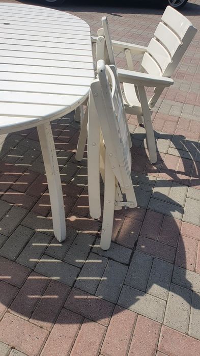 Komplet mebli drewnianych