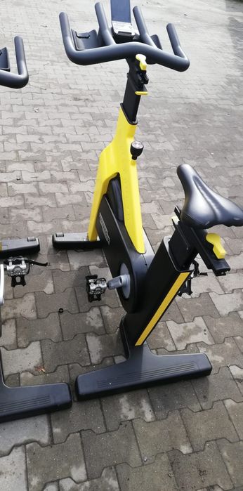 Велотренажер, спінбайк Technogym Cycle Group Connect