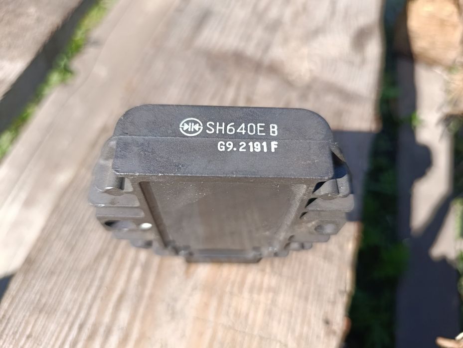 Regulator napięcia 5 PIN Aprilia SX 125 18 – 21 r części silnika A4