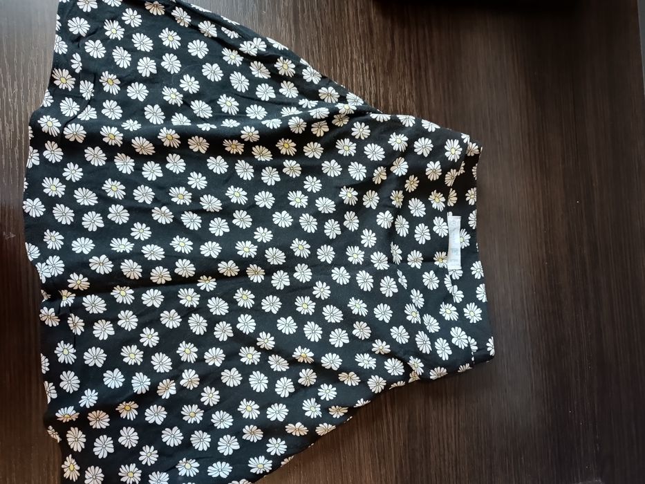 Спідниця чорна в ромашку Primark