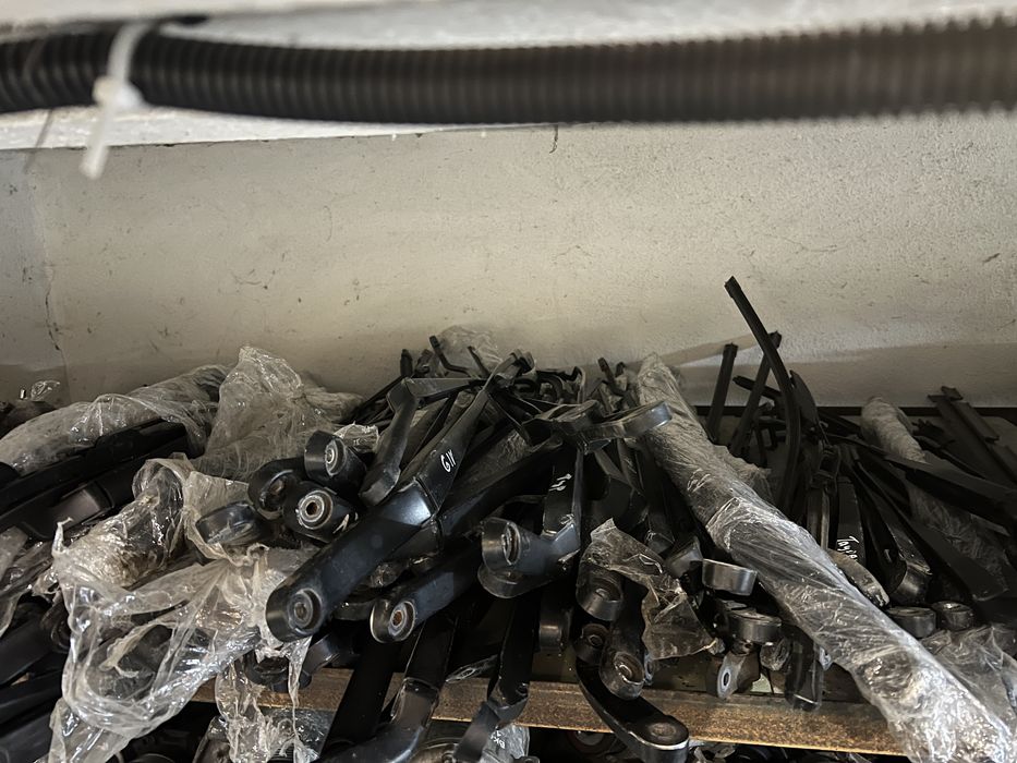 Поводки двірників VW Golf Bora Skoda Passat B5,6,7 Audi Fabia