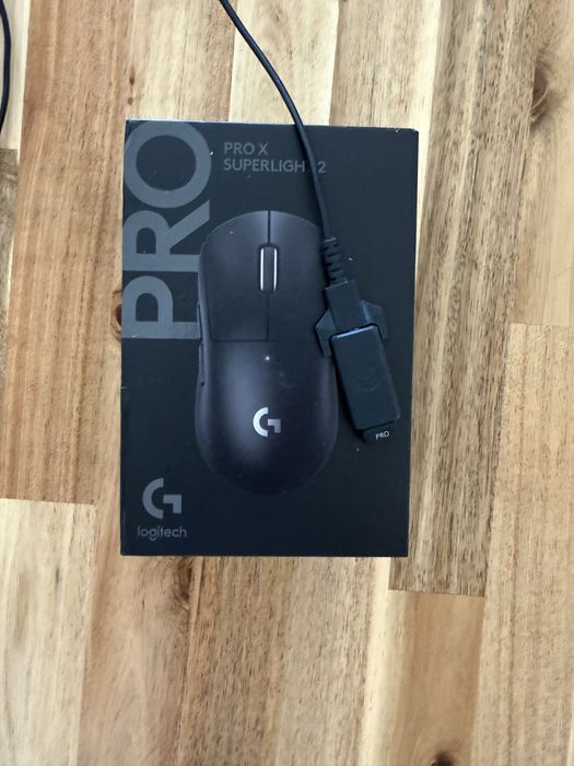 Logitech G Pro X Superlight Wireless Preto com Dongle USB
