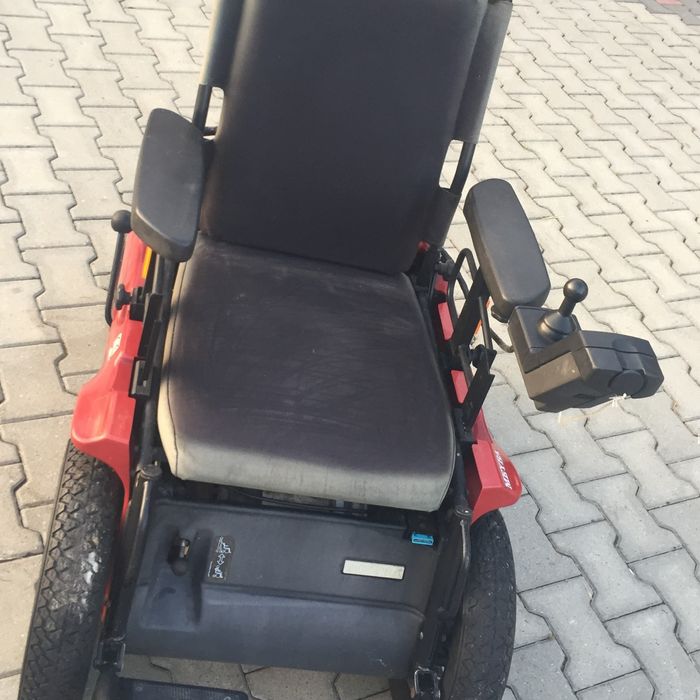 Wózek inwalidzki elkryczny