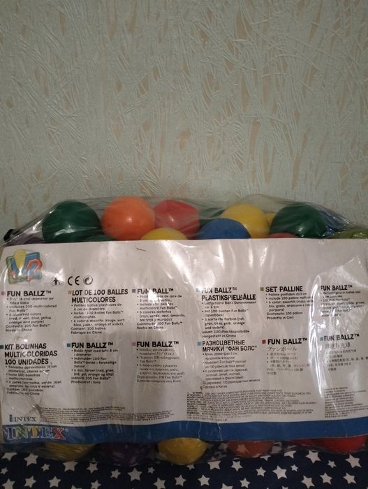 Різнокольорові м'ячики INTEX