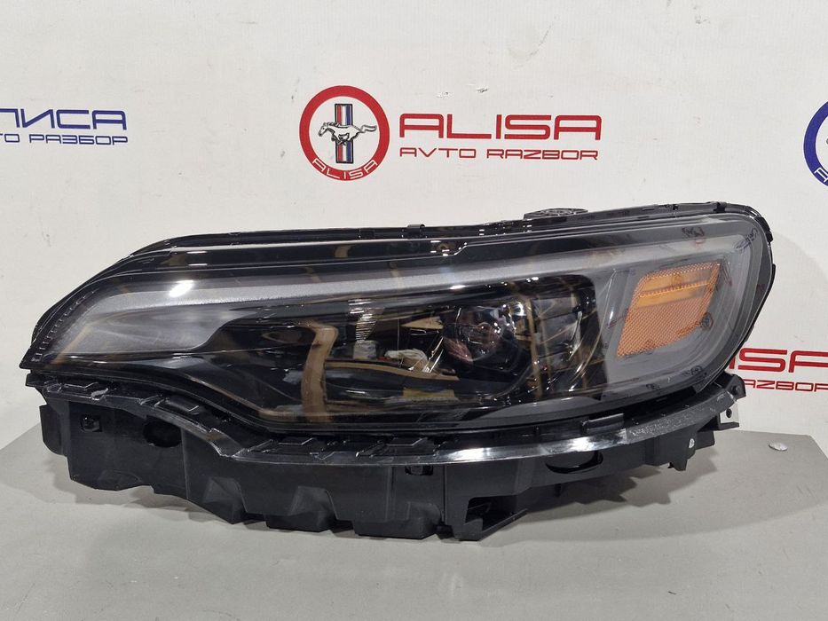 Фара jeep cherokee