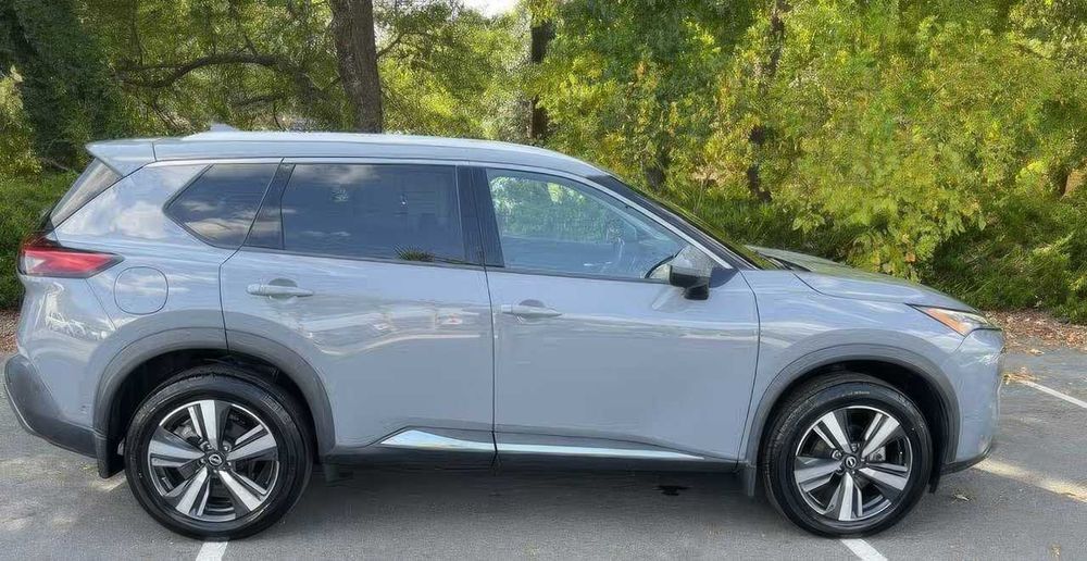 Nissan Rogue SL      2022