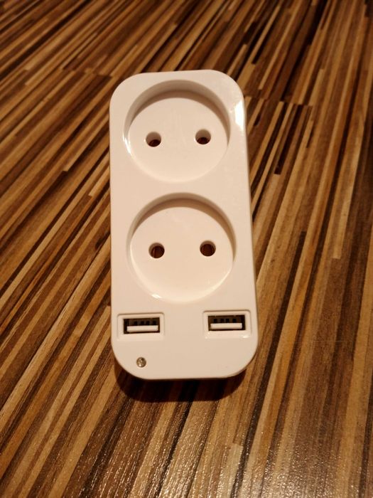 Ładowarka USB Zasilacz USB z gniazdkiem 230V rozgałęźnik złodziejka