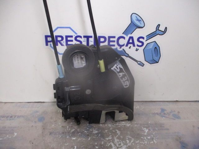 Fechadura / fecho porta trás direito TOYOTA Urban Cruiser (_P1_)