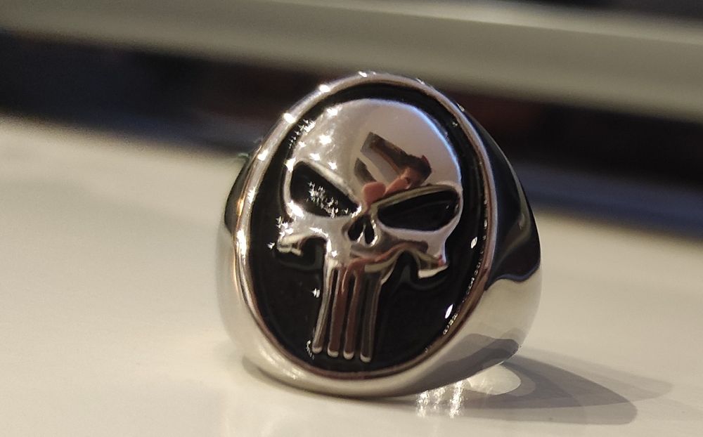 Sygnet punisher srebrny