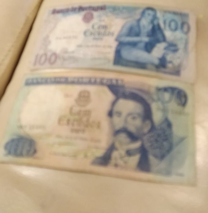 Notas de cem escudos