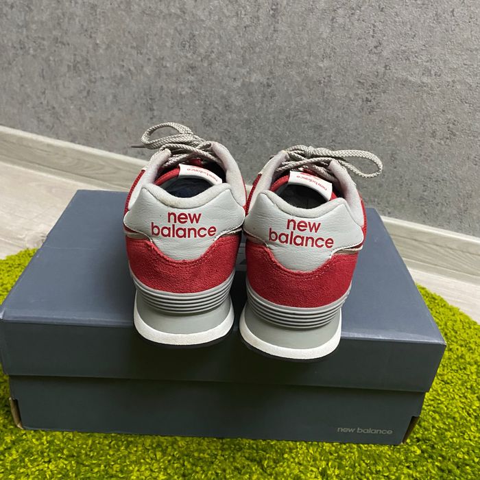 Червоні чоловічі кросівки New Balance 574