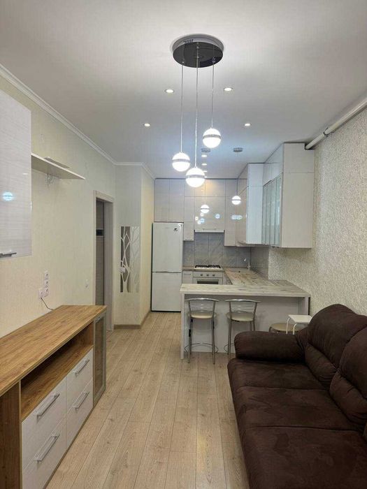 Продам однокімнатну квартиру з терасрю