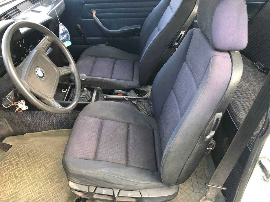 BMW 3 E21 купе седан 323i / 1.6 разборка запчасти шрот