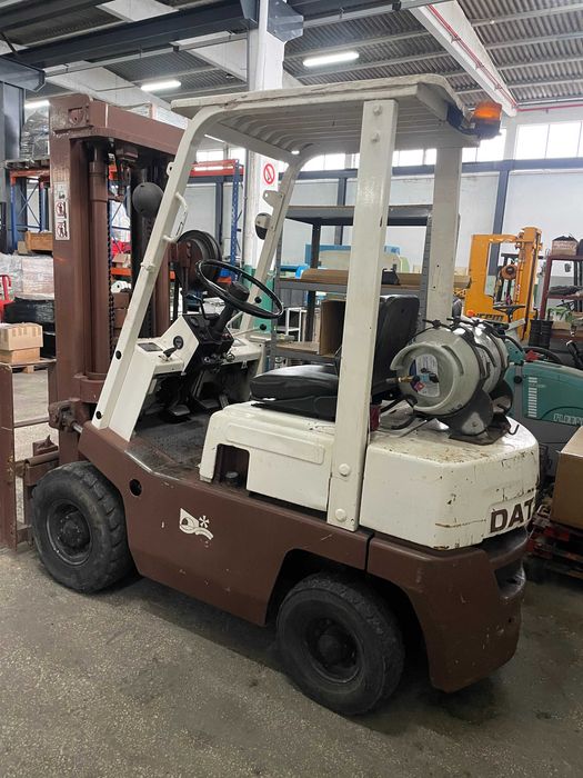 Empilhador Datsun 1350
