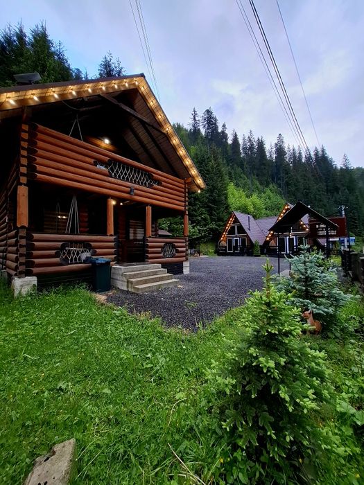 Оренда будинку в Карпатах біля оз. Синевир, "В ОБІЙМАХ ГІР ".