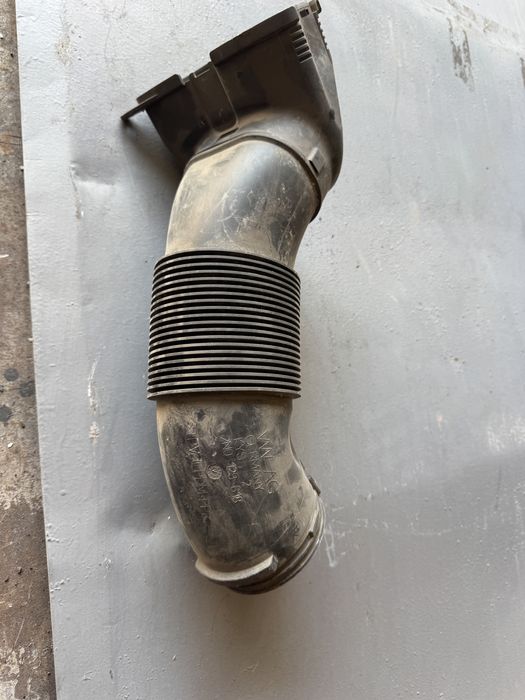 Патрубок фильтра воздуха VW Crafter Man TGE 2N0129618
