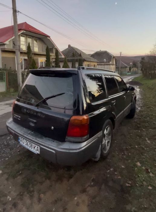 Продам субару...