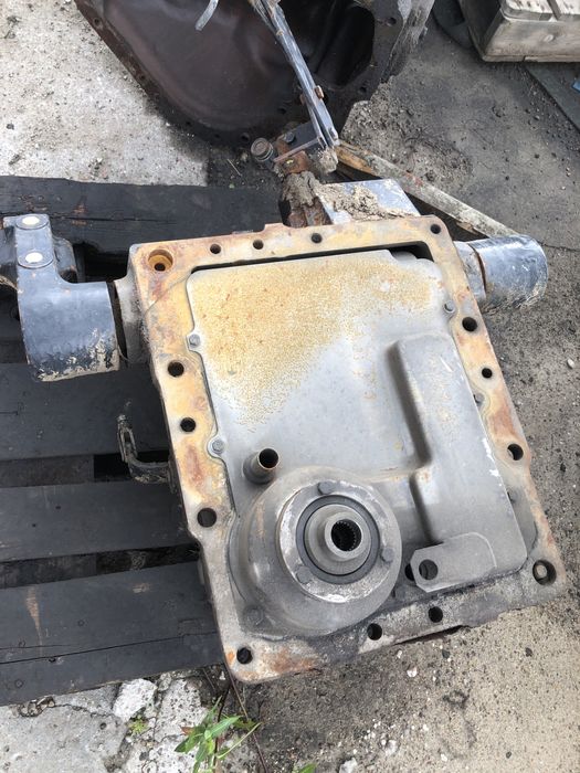 Case 5150 maxum czesci , zwolnica