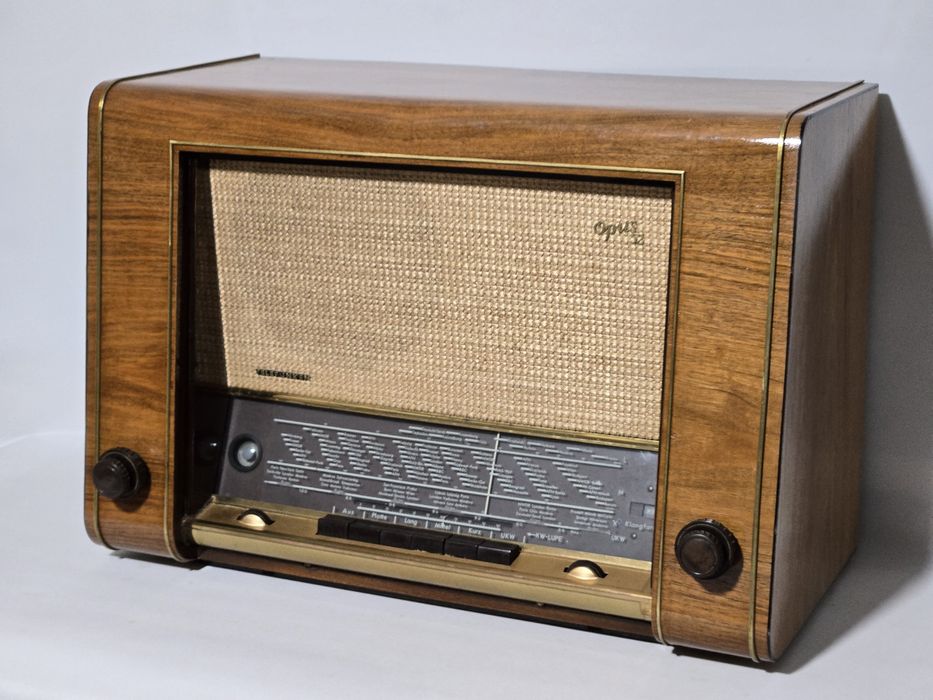 Rádio antigo reparado Telefunken