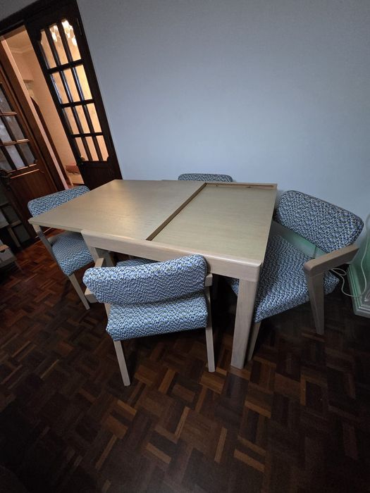 Mobília de sala de jantar