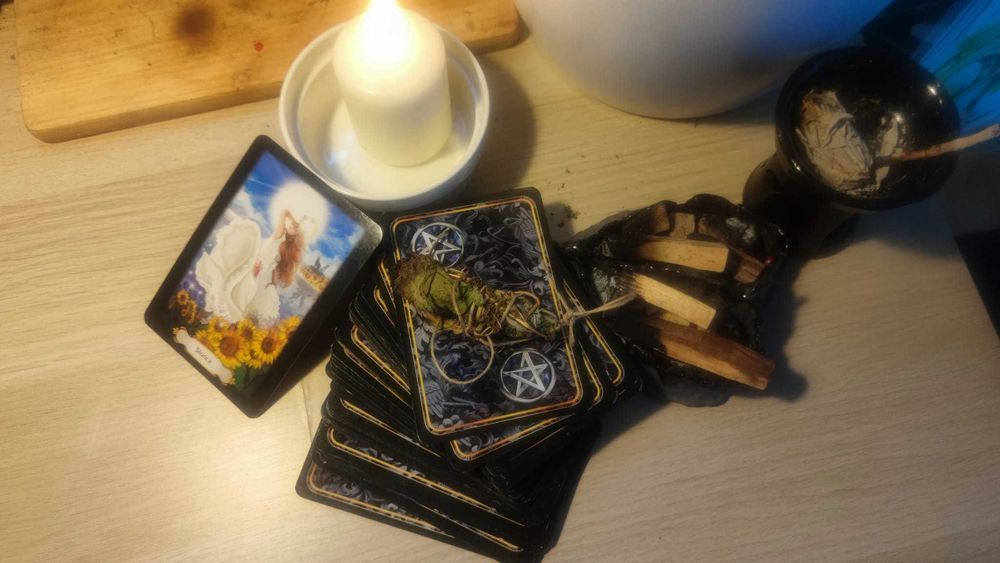 Współczesna Szeptucha - OCZYSZCZANIE KLĄTW i UROKÓW - Tarot